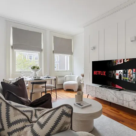 Luxury Corner - La Reserve Knightsbridge